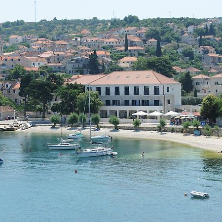 Hotel Lipa Postira Kültér fotó