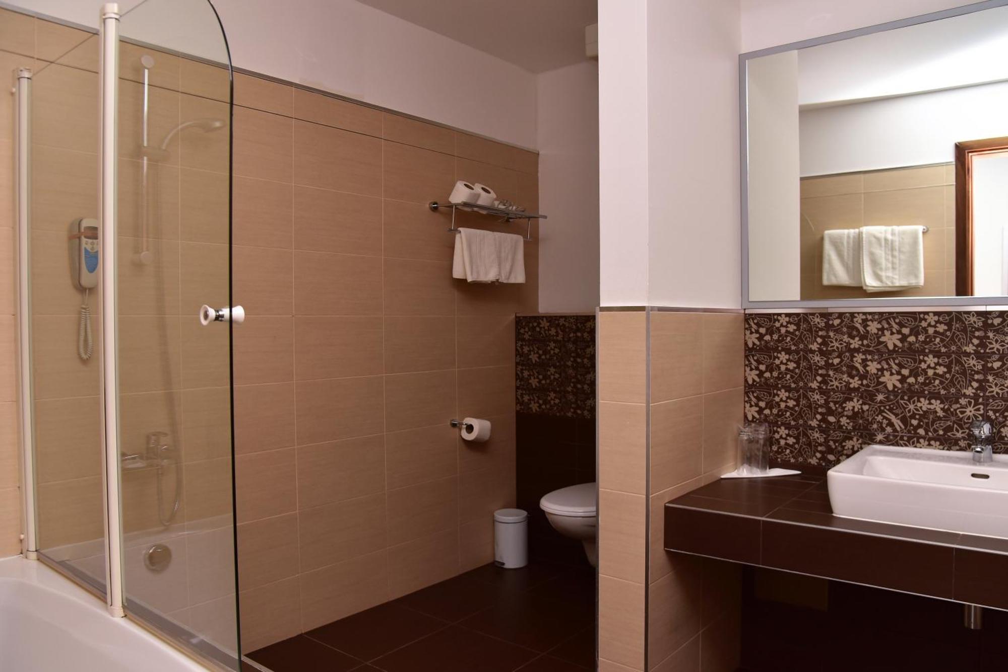 Hotel Lipa Postira Kültér fotó