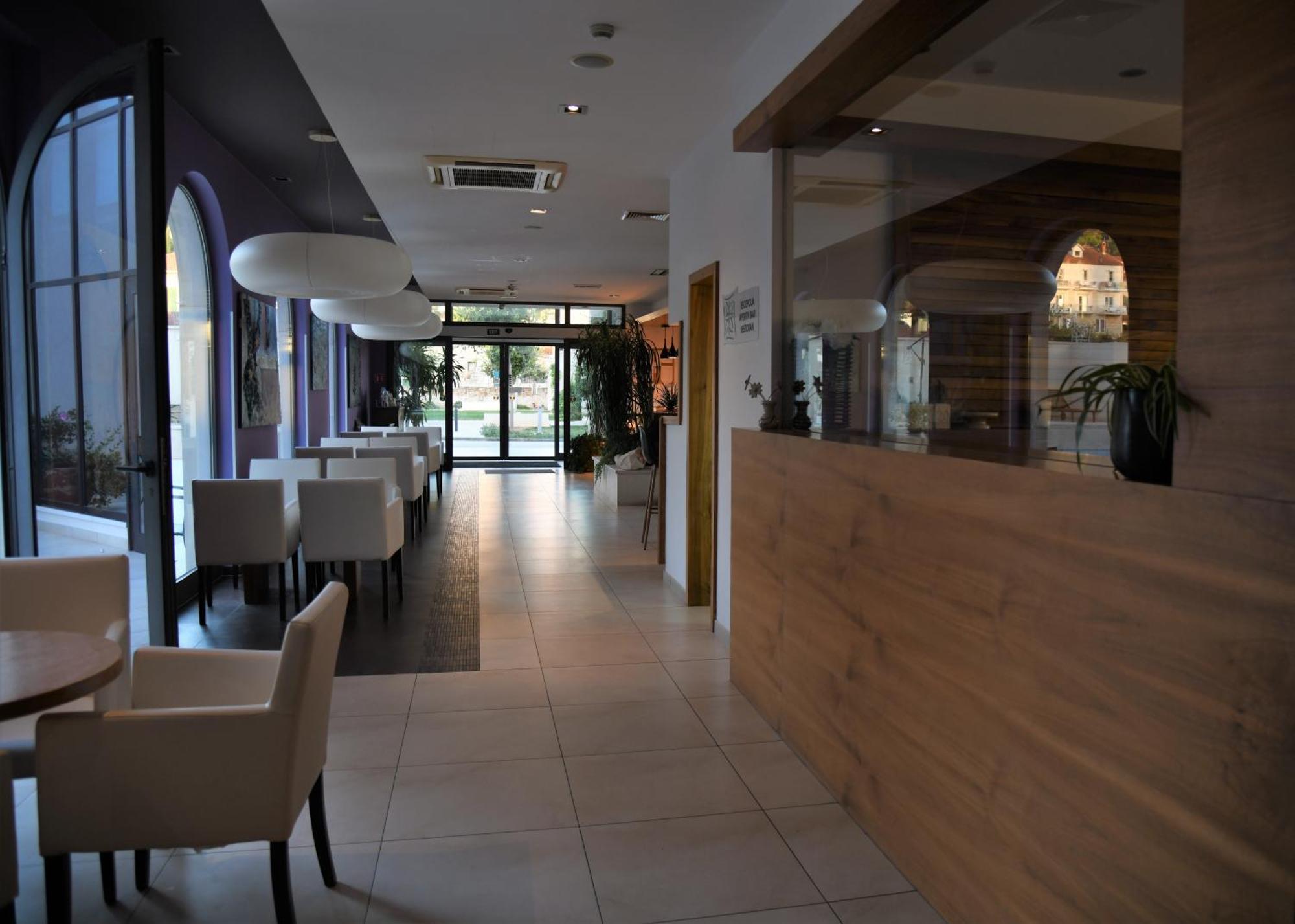 Hotel Lipa Postira Kültér fotó