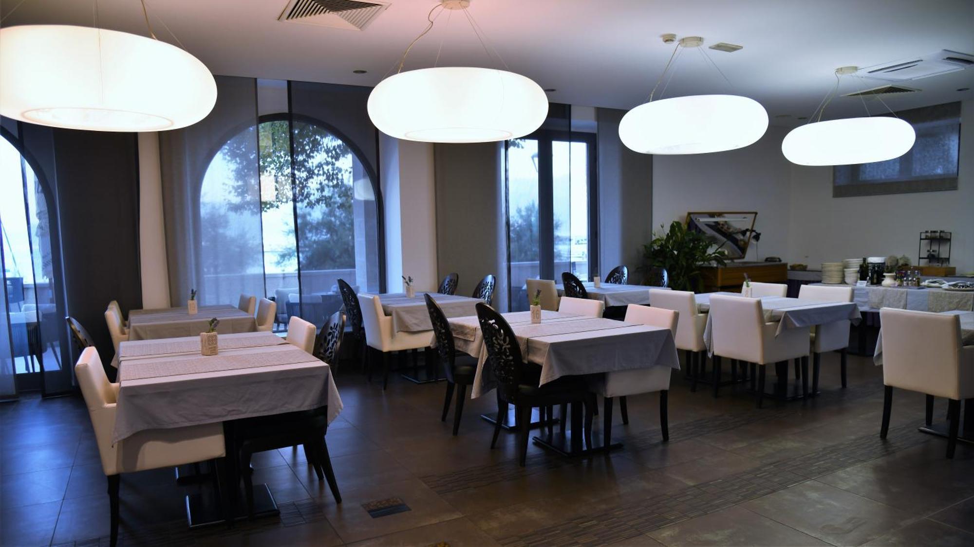 Hotel Lipa Postira Kültér fotó