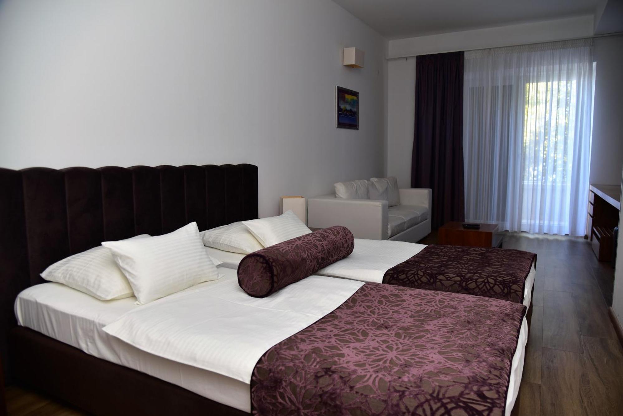 Hotel Lipa Postira Kültér fotó