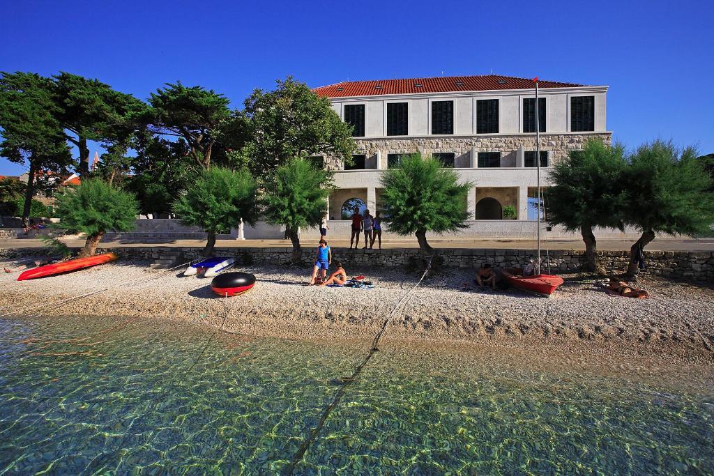 Hotel Lipa Postira Kültér fotó