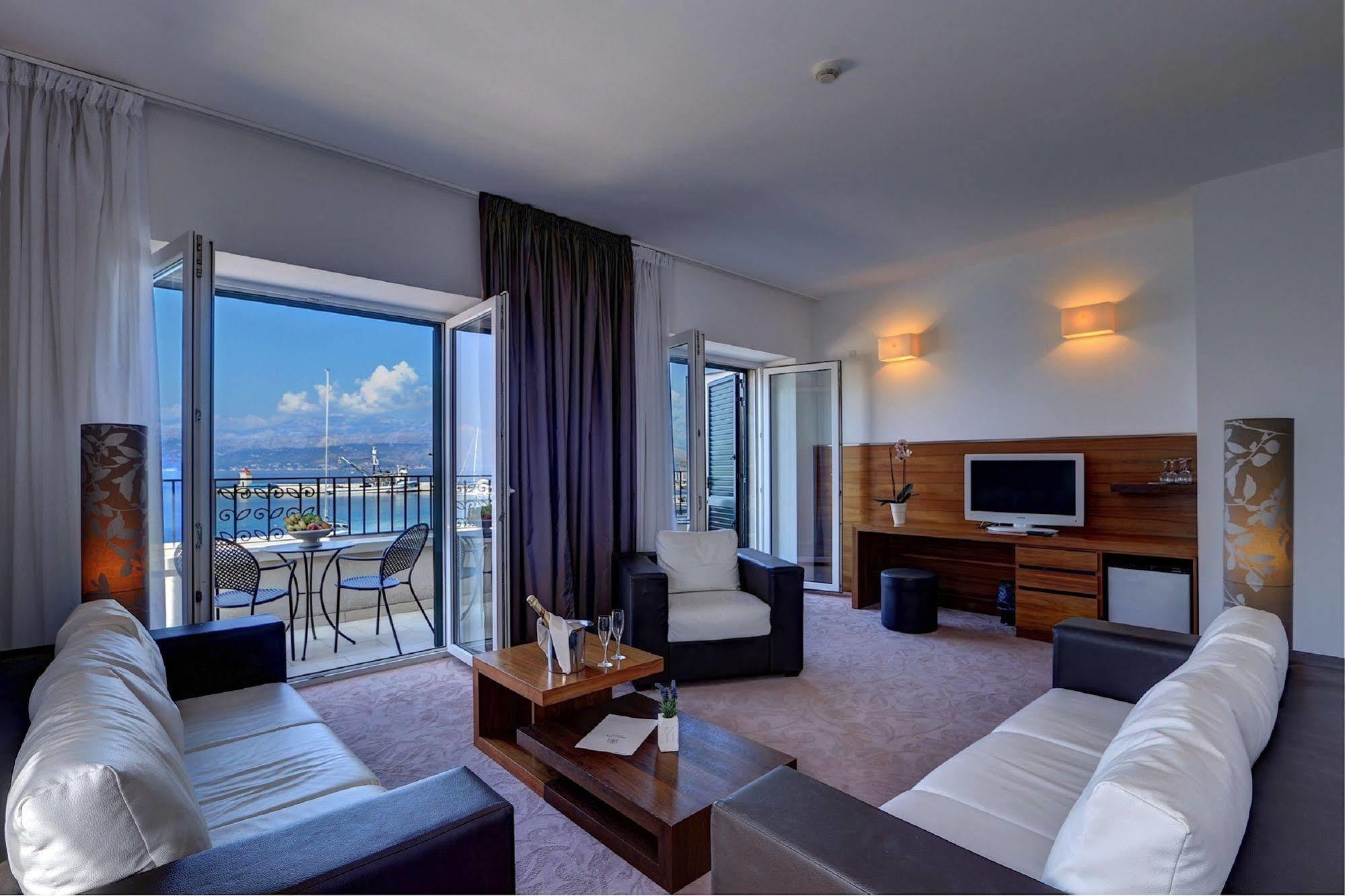 Hotel Lipa Postira Kültér fotó