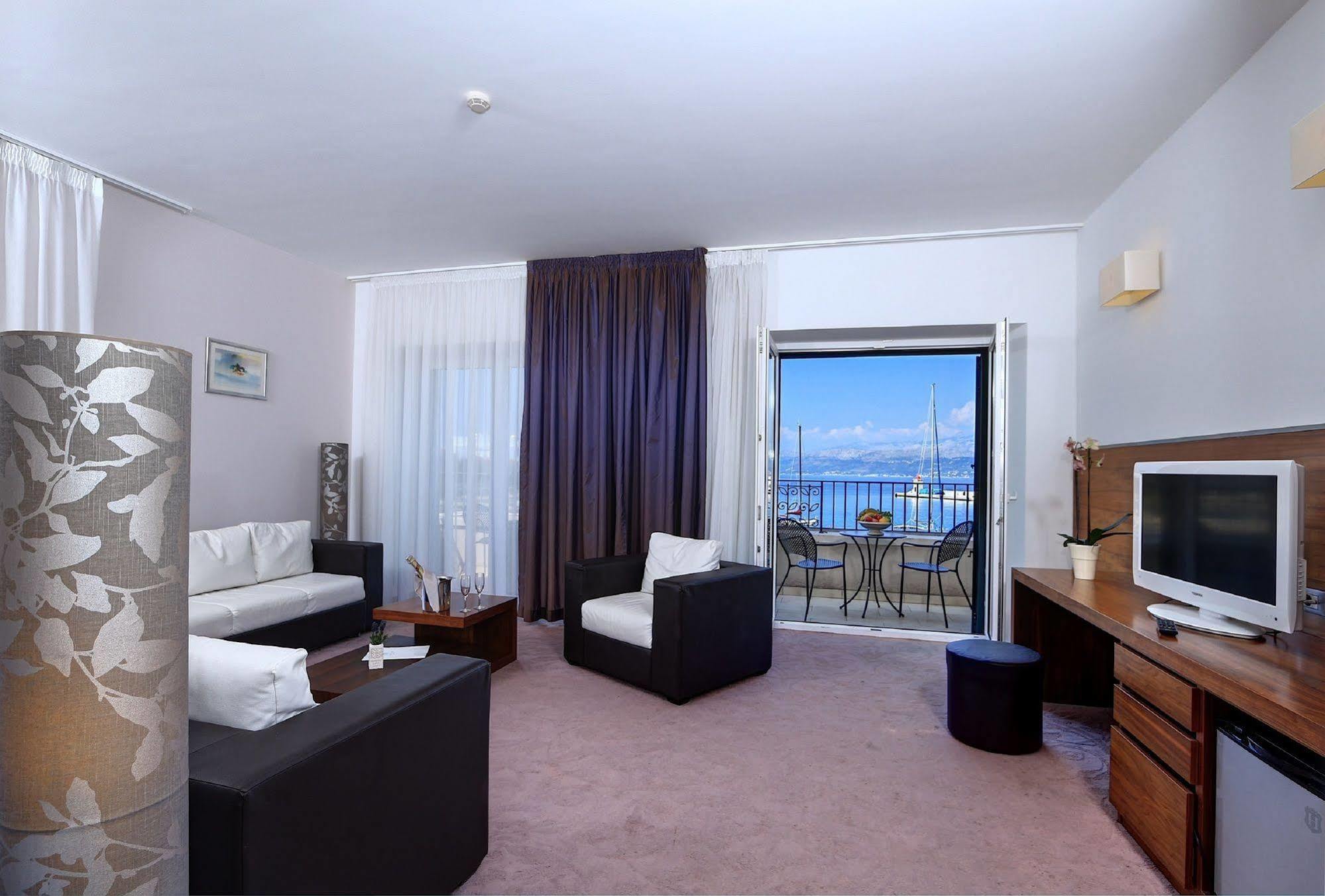 Hotel Lipa Postira Kültér fotó